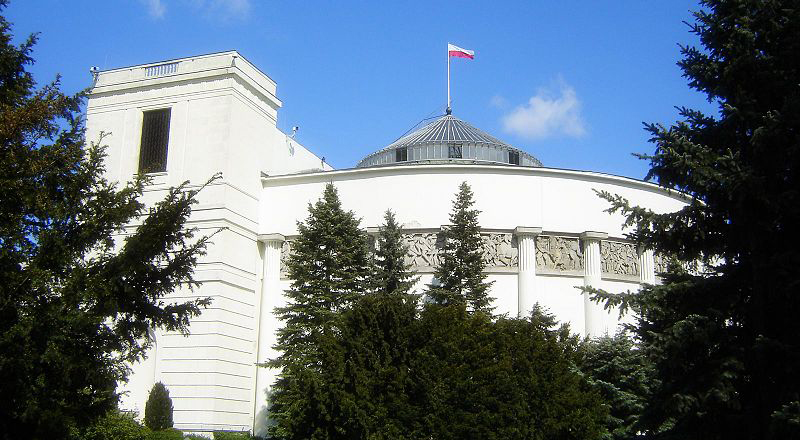Sejm utrzymał na przyszły rok ulgi akcyzowe na biopaliwa